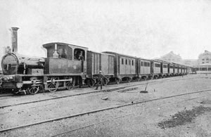 この時代の大量輸送手段は鉄道しかありませんでした
